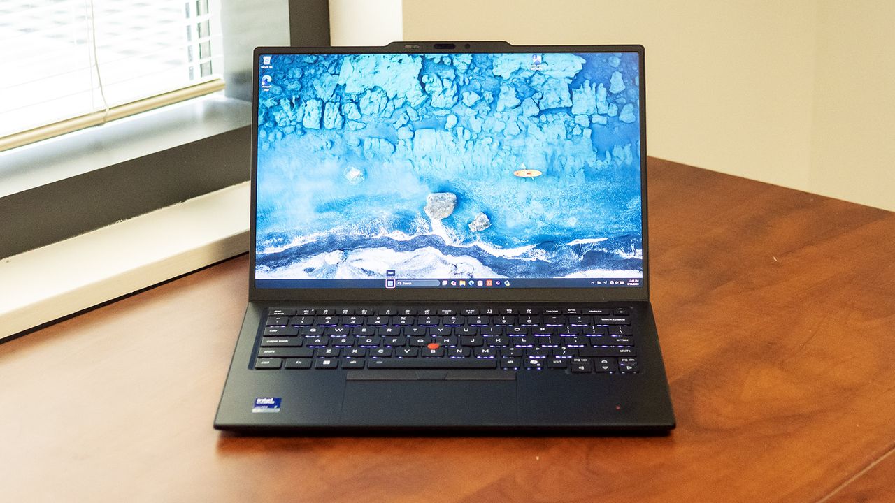 ThinkPad X1 Carbon Gen 14 i T14s Gen 7 — ultrabooki dla biznesu