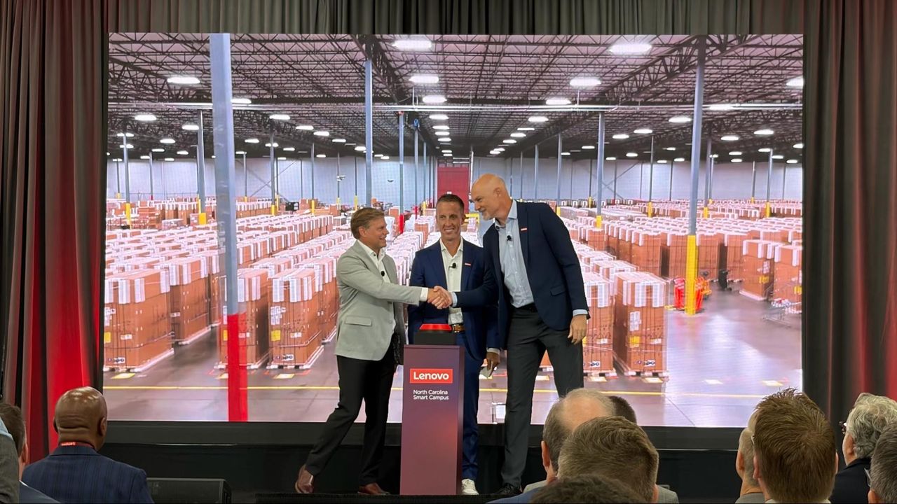 Lenovo rozbudowuje produkcję serwerów AI w USA i rozszerza ofertę tabletów