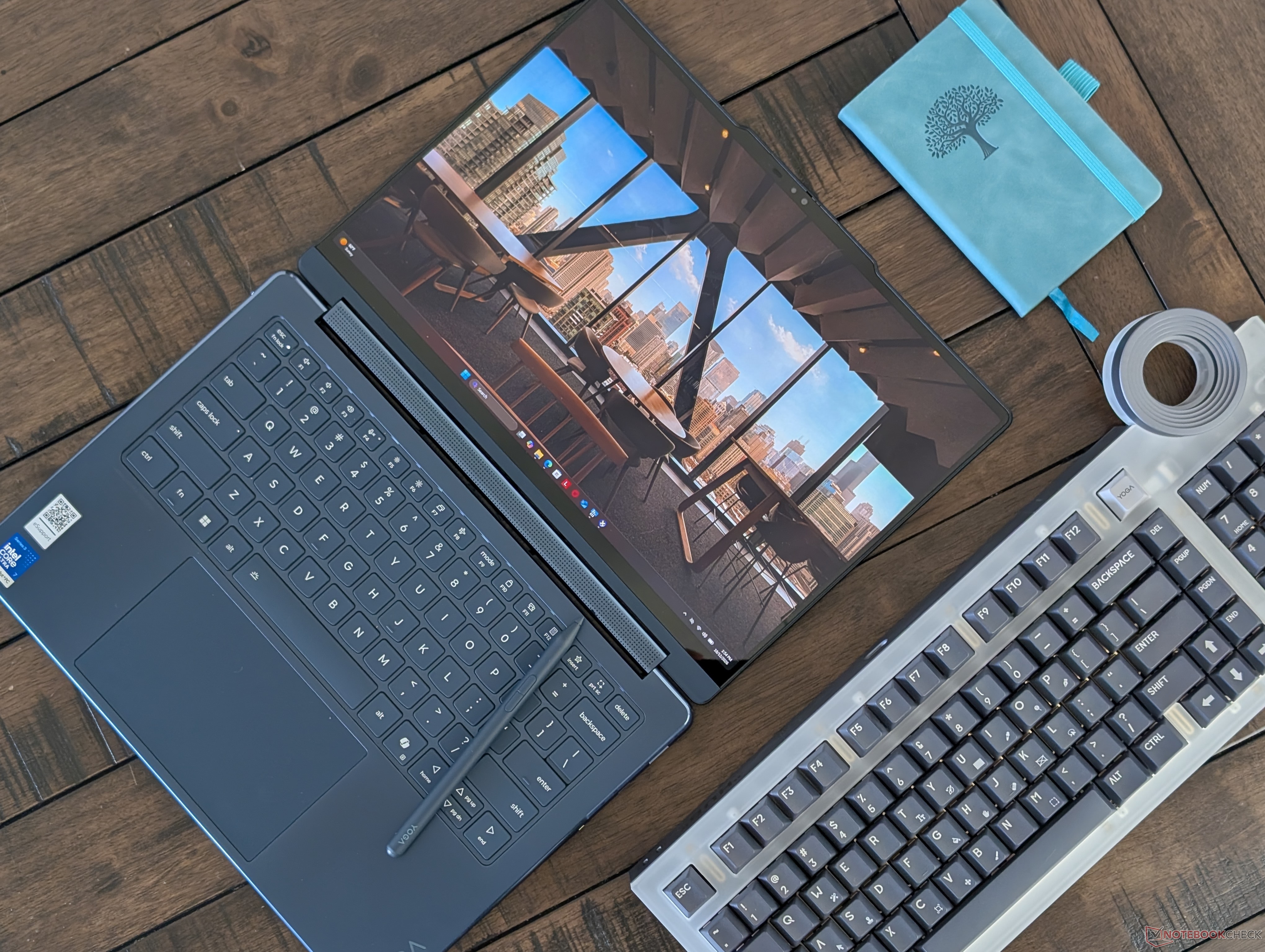 Yoga 9 2-in-1 14IPH11 — świetny konwertybl z jednym poważnym mankamentem