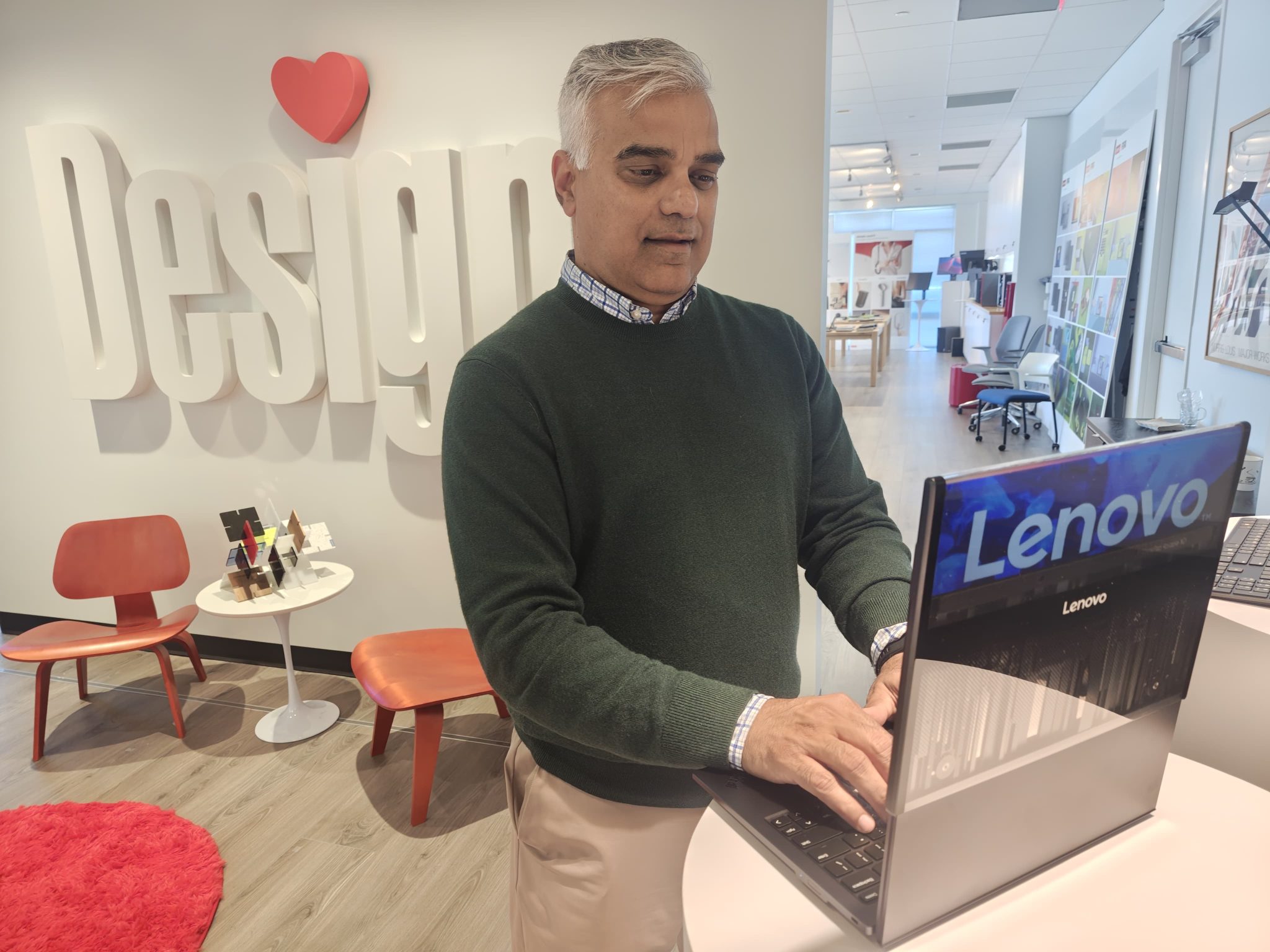 Rollable PC i filozofia UXD — jak Lenovo projektuje przyszłość