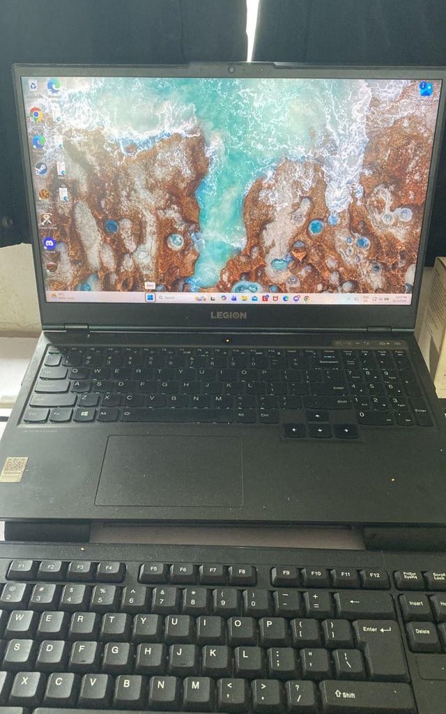 Legion L5 z 2019 roku restartuje się przy uruchamianiu Steama