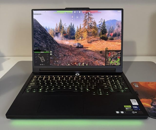 Legion Pro 7i zachwyca gracza — i porównanie procesorów AMD vs Intel